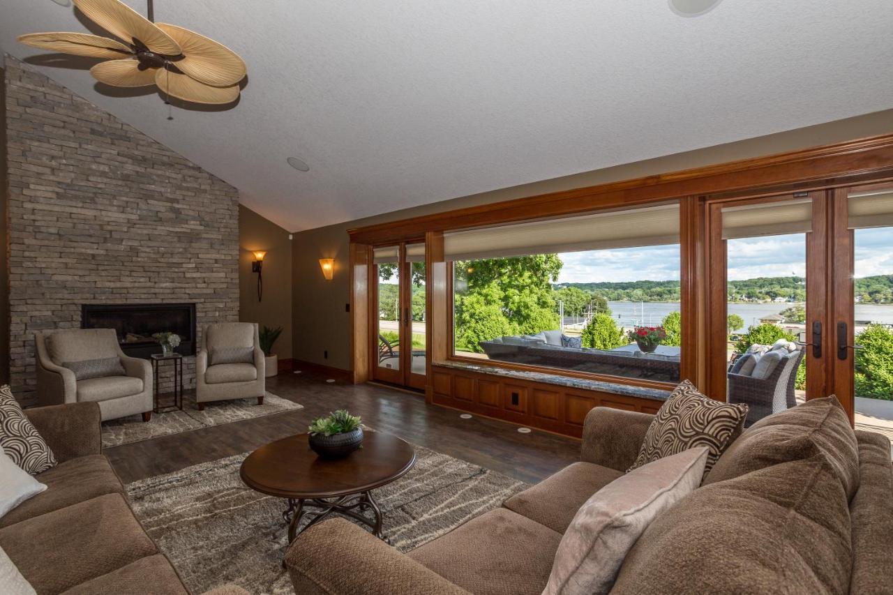 River View Lodge Le Claire Exterior foto